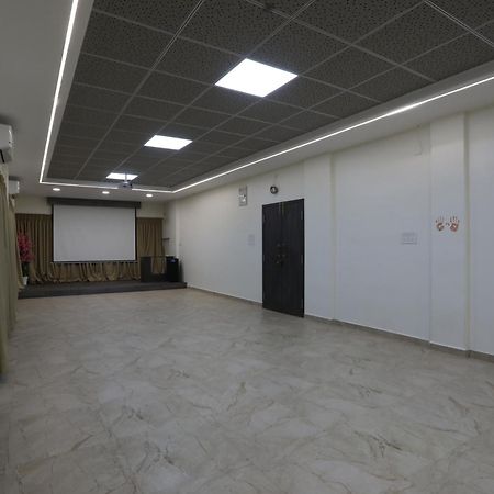 Hotel Ajinkya Palace Aurangabad  Ngoại thất bức ảnh