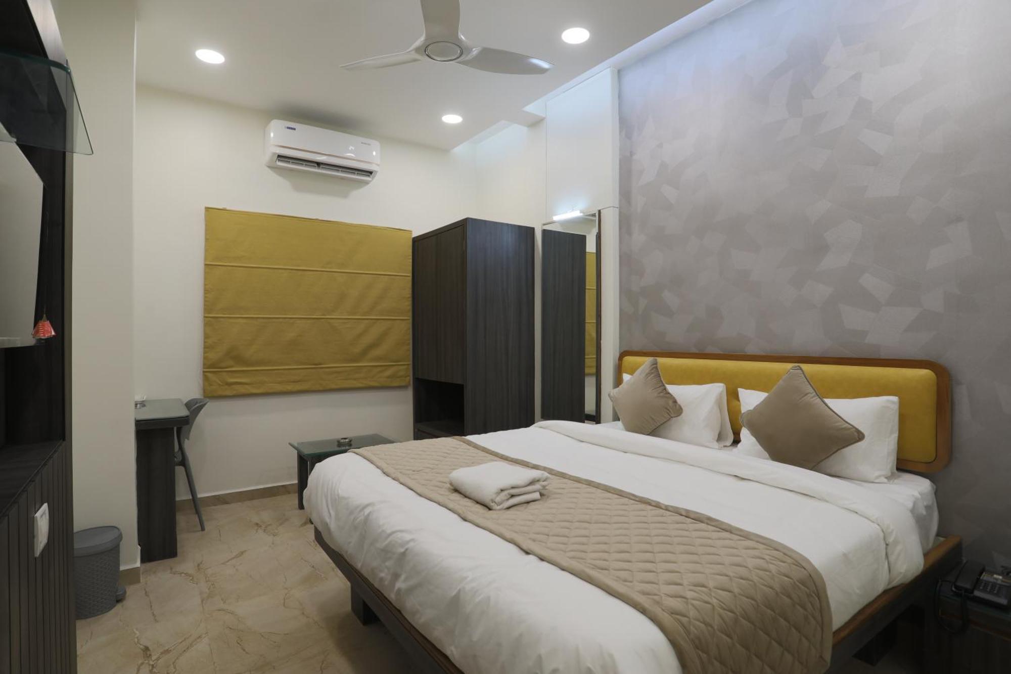 Hotel Ajinkya Palace Aurangabad  Ngoại thất bức ảnh