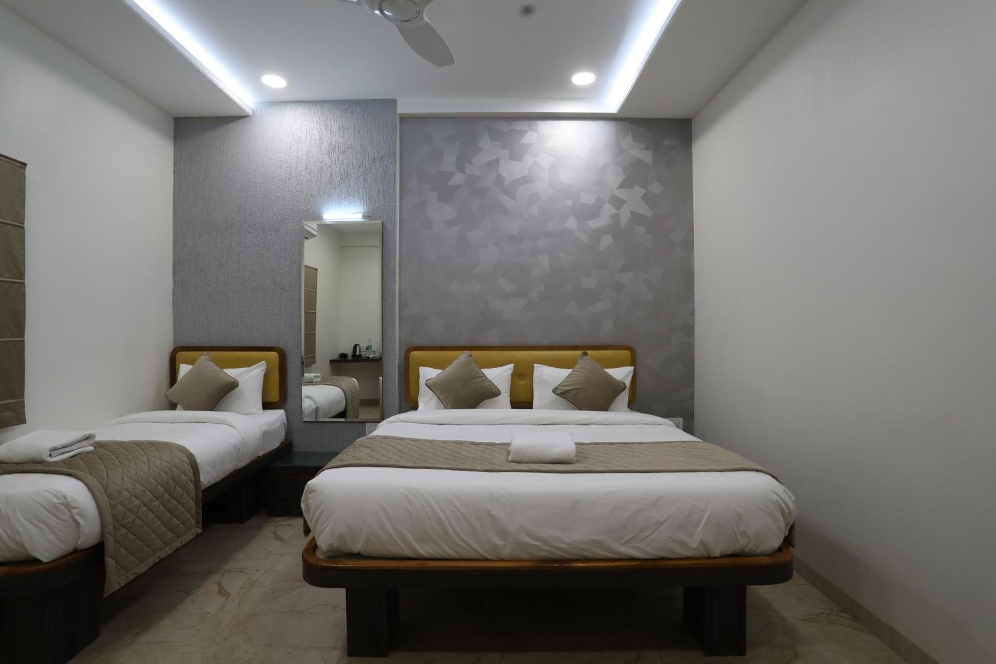 Hotel Ajinkya Palace Aurangabad  Ngoại thất bức ảnh