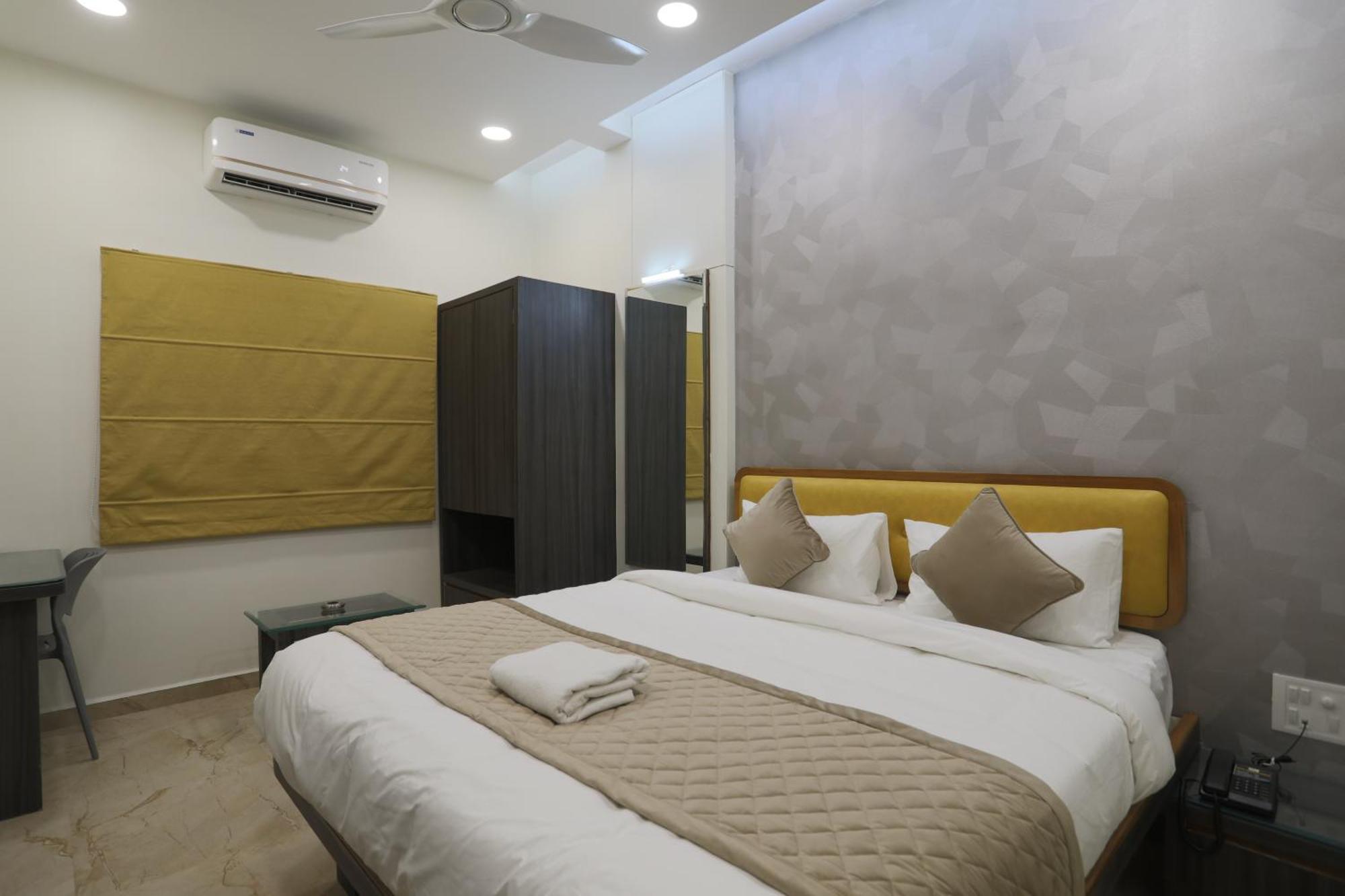 Hotel Ajinkya Palace Aurangabad  Ngoại thất bức ảnh