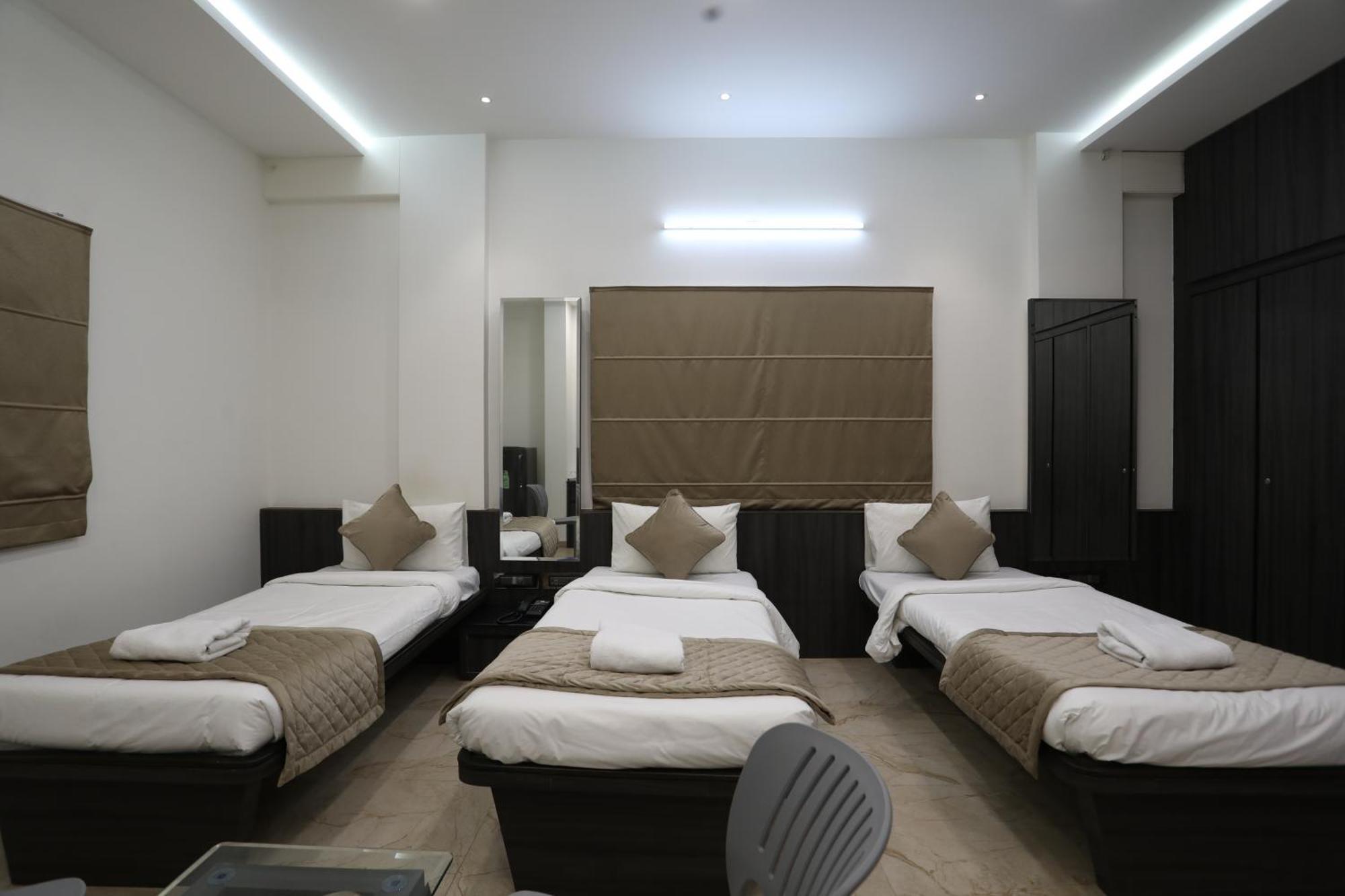 Hotel Ajinkya Palace Aurangabad  Ngoại thất bức ảnh