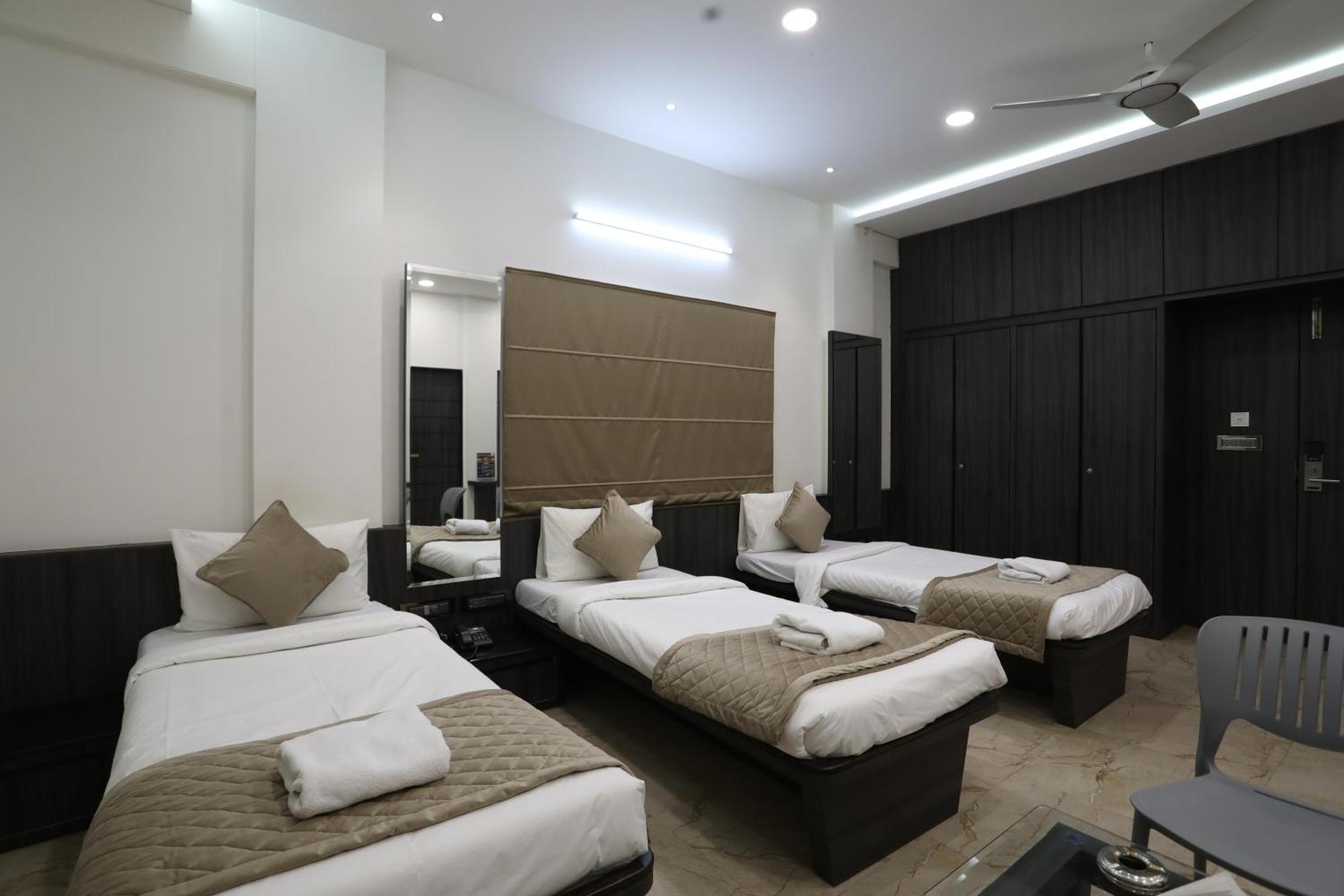 Hotel Ajinkya Palace Aurangabad  Ngoại thất bức ảnh